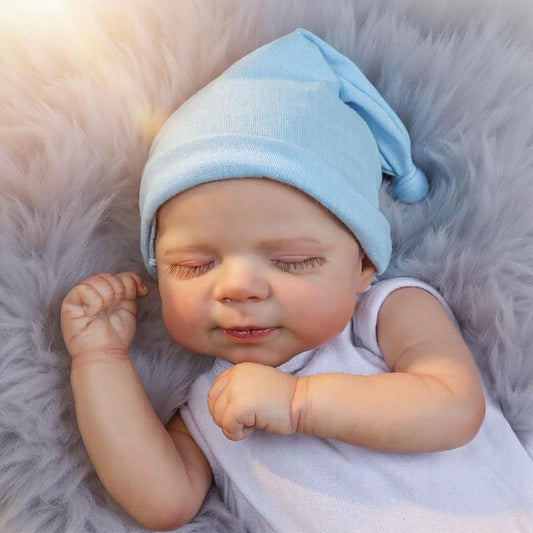 Introducing the WOOROY Realistic Baby Doll - 18 in Newborn Sleeping Lifelike Reborn Baby Doll!